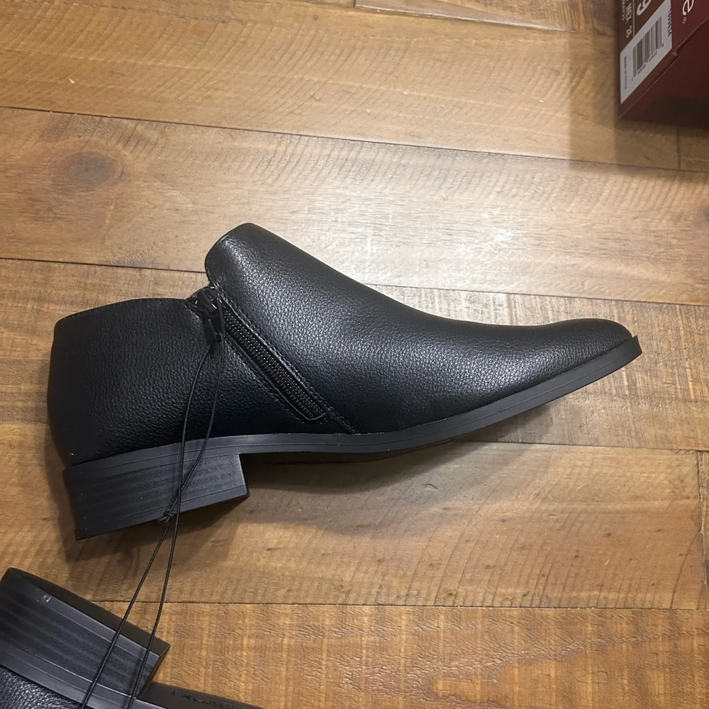 Kensie Sammy Black Ankle Boot - Picture 7 of 12